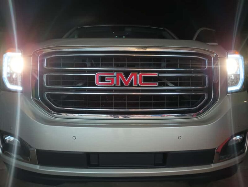 Elk Rapids: Torch Lake Area Movie Star Wine Tour (No Bus) - Escape the Party Bus: The Torch Lake Area Movie Star Wine Tour in a Luxury SUV