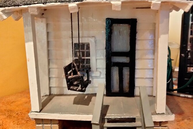 Elvis Presley Birthplace Park in Tupelo with Transport from Memphis - The Experience Led by a Charismatic Guide