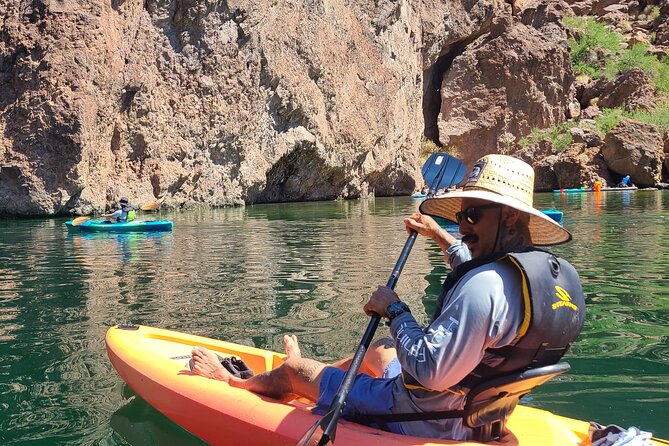 Emerald Cave Kayak Adventure - Group Size and Tour Pacing