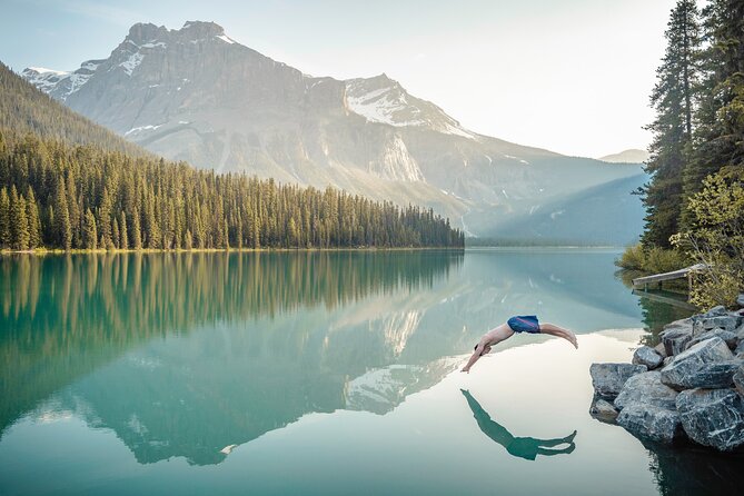 Emerald Lake Escape Day Tour: Waterfalls & Canyon Wonders - Key Points