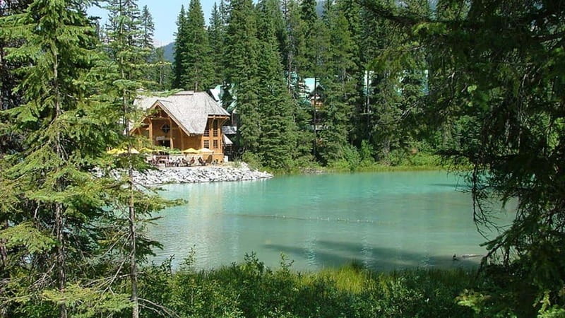 Emerald Lake, Moraine, Louise, Johnston Canyon & Banff Town - Practical Details: Logistics and Comfort