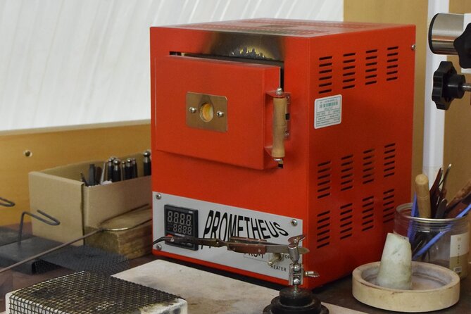 Enamel Jewellery Making Class in London - The Instructor: Personalized Guidance for All Skill Levels