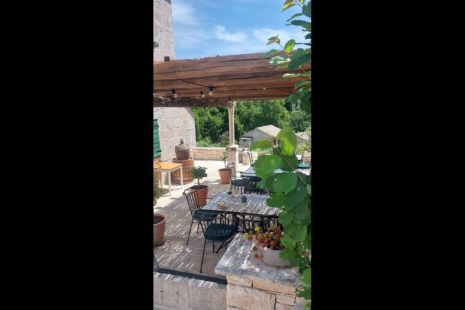 Enchanted Forest Hike and Wine Tasting Private Tour - Logistics: Easy Access and Private Atmosphere