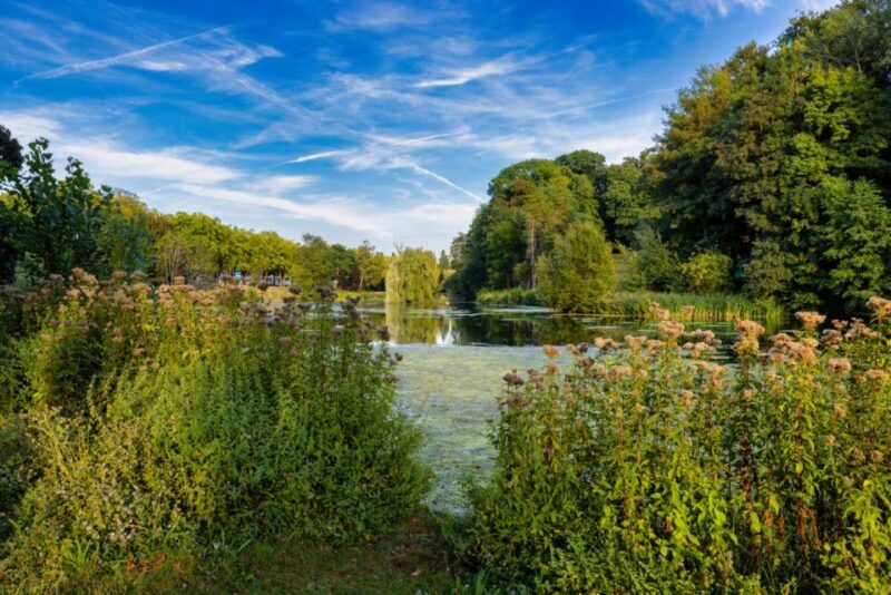 Enchanting Brussels Private Tour: History & Culture Unveiled - Discovering the Egmont and Hornes Fountain