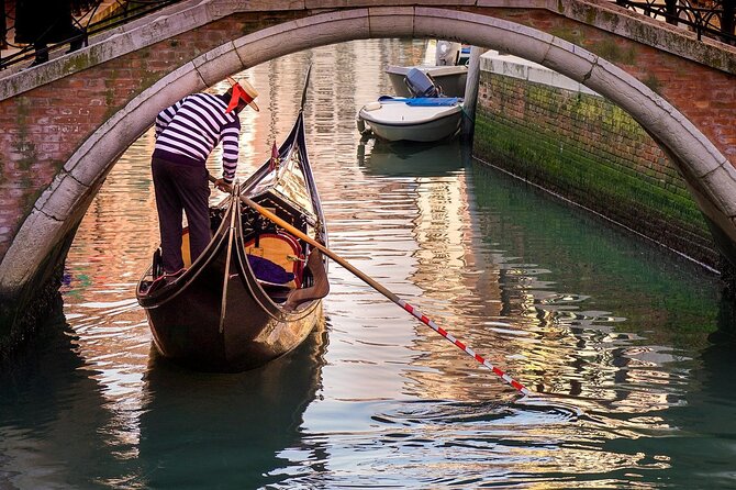 Enchanting Venice: Private Gondola Experience - The Experience of Riding a 1500-Year-Old Vessel