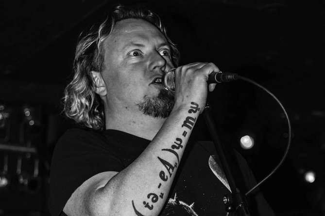 English Comedy Showcase Including Pizza in Berlin Mitte - Venue Details and Seating Options