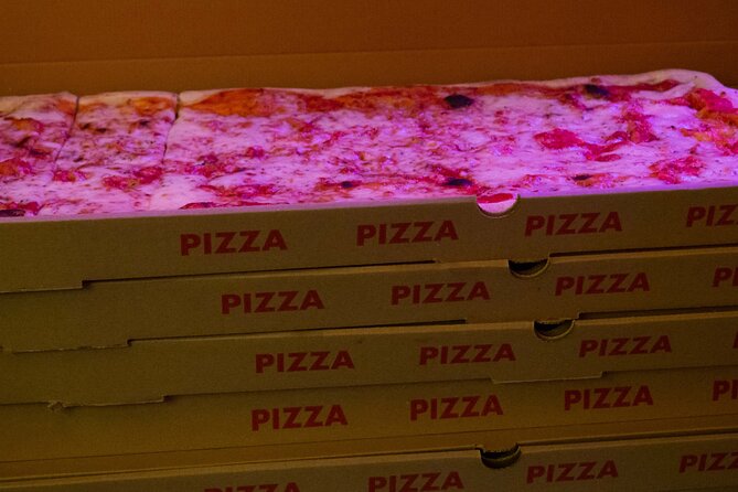 English Comedy Ticket including Pizza in Berlin Mitte - Cancellation Policy and Booking Tips