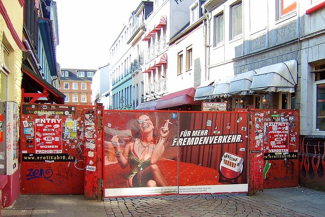 English guided Tour of the "Sinful Mile" Reeperbahn and Red Light District - Famous Nightclubs and Their Historic Significance