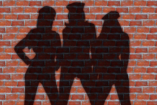 English guided Tour of the "Sinful Mile" Reeperbahn and Red Light District - Practical Considerations and Booking Tips