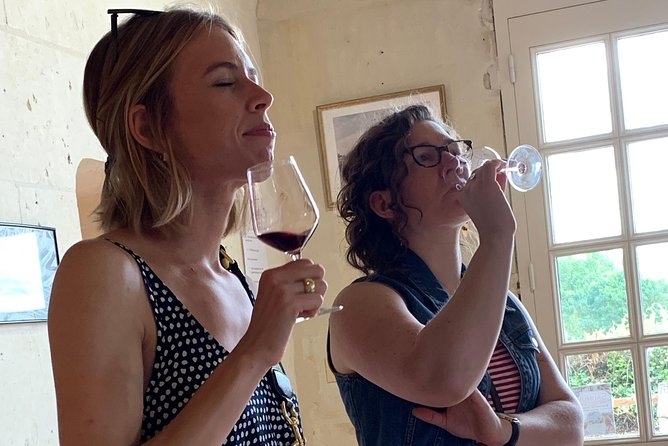 English Speaking Loire Winery Tours originating from Chinon - Visiting Vineyards in Bourgueil, Chinon, and Saumur