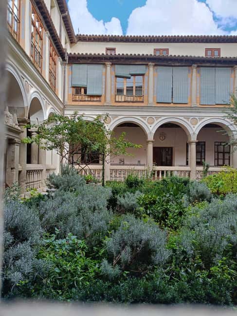 English: Toledo Marzipan Convent Route with tasting and wine - Key Points