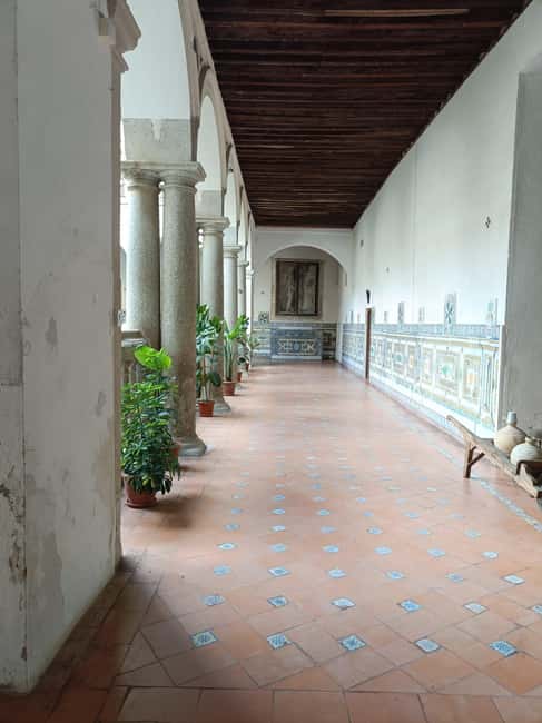 English: Toledo Marzipan Convent Route with tasting and wine - Discover Toledo’s Marzipán Heritage in a 1.5-Hour Guided Tour