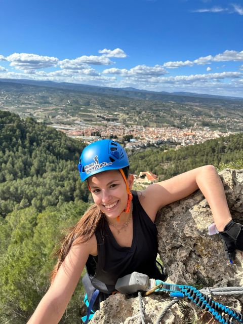 Enguera - Logistics: Meeting Point and Group Size