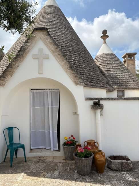 Enjoy a picnic with local products and wine in the Apulian countryside - Discover the Authentic Apulian Picnic Experience in Conversano