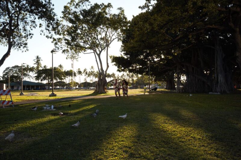 Enjoy Private Professional Photo Tour in Honolulu Island - Unique Stops at Hanauma Bay and the Polynesian Cultural Center