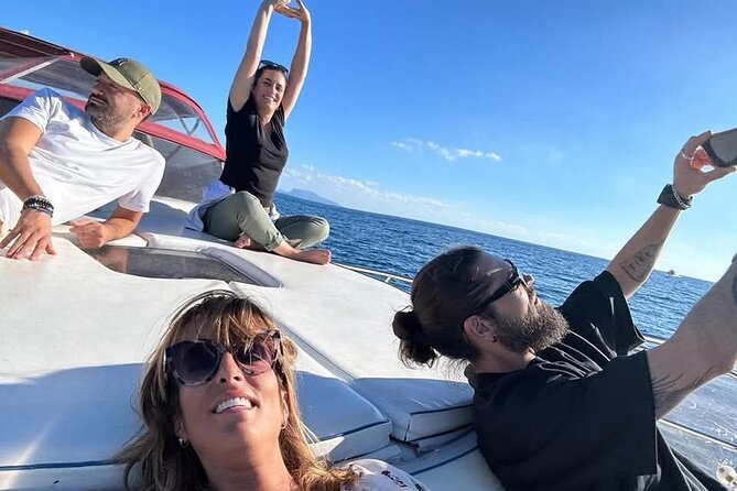 Enjoy the sunset in the Gulf of Naples with the Sunset Experience - Key Points