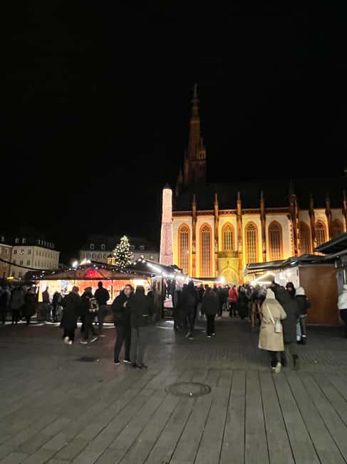 Enjoyable Advent tour: champagne, cookies & mulled wine in Würzburg - Logistics and Practical Details