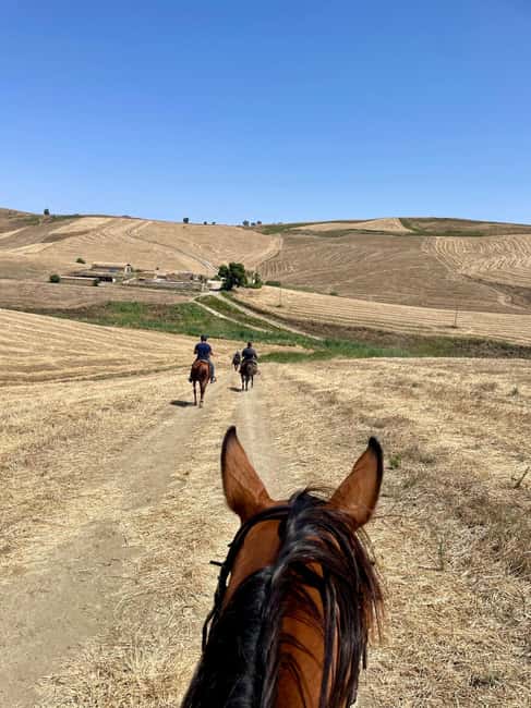 Enna: Horseback Riding Tour with Aperitivo and Scenic Views - Key Points