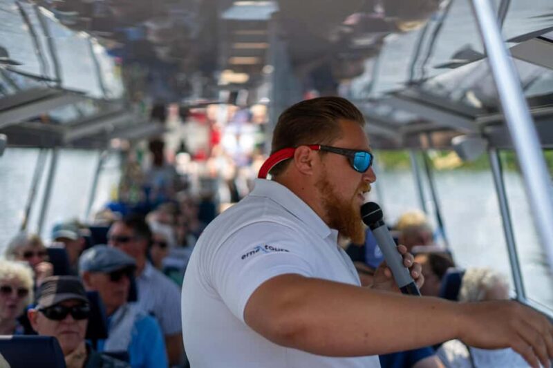 Enniskillen: Devenish Island Cruise with Bar - Onboard Bar and Refreshments