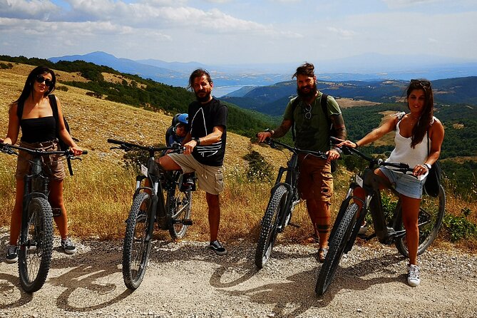 Enobike tour to Lake Corbara and Titignano Castle - Visiting the Castello di Prodo