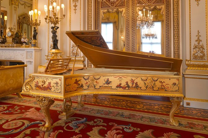 Enter Buckingham Palace & See The Main Westminster Sights Tour - Inside Buckingham Palace: A Self-Guided Royal Tour and Gardens