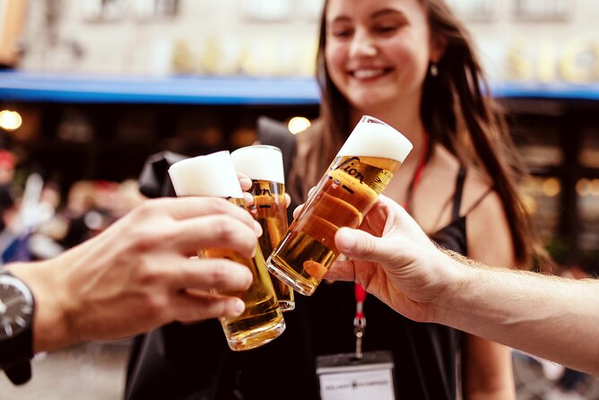 Entertaining Brewery Tour: Feel Good Package including local beer - Starting Point at Cologne Cathedral