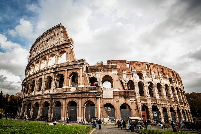 Entrance Tickets Colosseum, Roman Forum, Palatine with Audioguide - The Colosseum: Marvel at Ancient Engineering