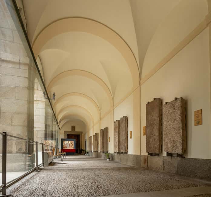 Entrance to the Cathedral of San Bernardo in Alcalá de Henares - Key Points