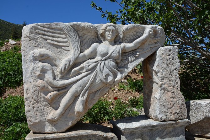 Ephesus and Virgin Mary House Private Tour with Lunch and Pickup - Lunch and Cultural Exploration in Selcuk