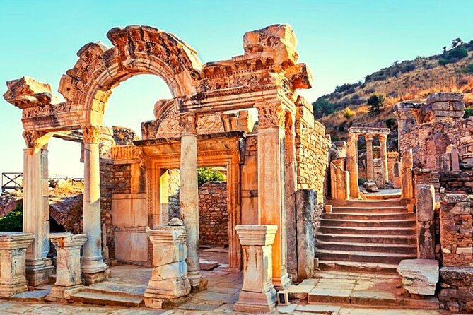 Ephesus Full-Day Tour from Istanbul with Antique City - How This Tour Combines Air Travel with Cultural Exploration