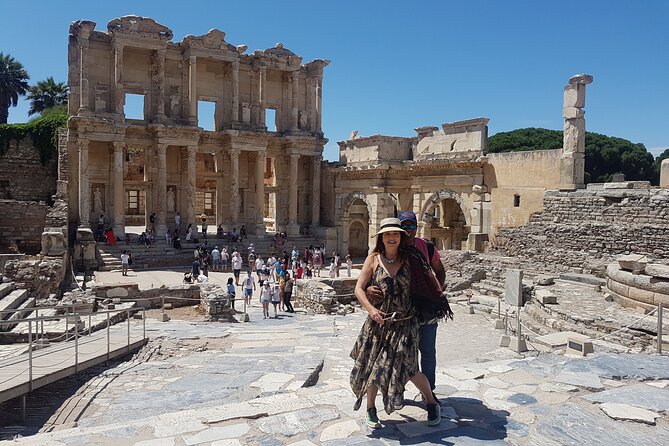 Ephesus Tour From Izmir - The Guides Role in Elevating the Experience