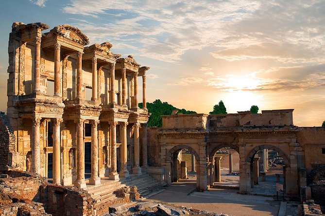 Ephesus Tour from Izmir Airport - Discovering the Terrace Houses on Curetes Street