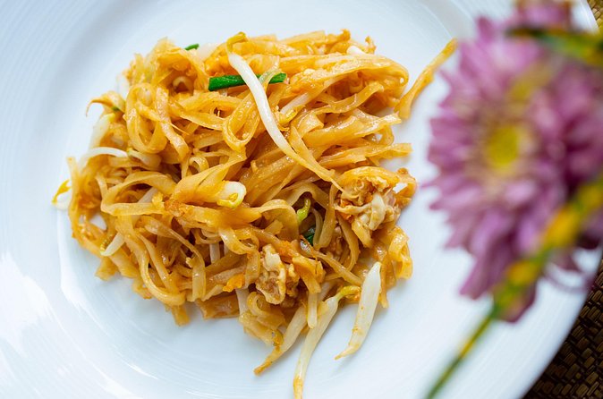 Epic Pad Thai Cooking Class in Denver - Timing, Pacing, and Punctuality