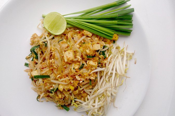 Epic Pad Thai Cooking Class in Denver - Drinks and Additional Offerings