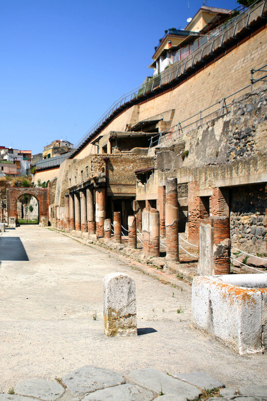 Ercolano: Herculaneum Entry Ticket with Optional Audio Guide - Practical Details: Opening Hours and Visit Duration