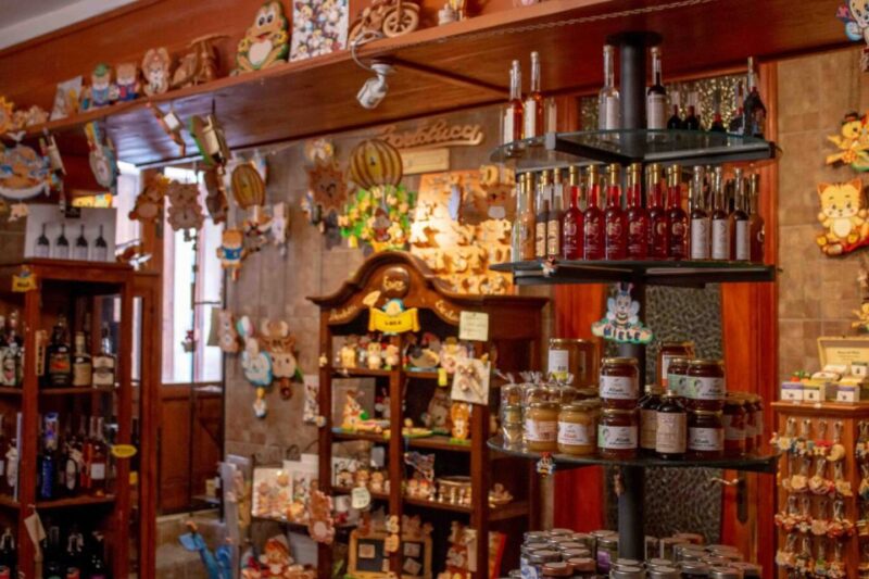 Erice: degustazione di prodotti tipici siciliani - Bruschetta with Trapanese Pesto: A Savory Highlight