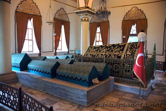 Ertugrul Gazi Tomb, Sogut and Bilecik Tour - Daily from Istanbul - Paying Respect at Sheikh Edebali and Bala Hatun’s Tombs