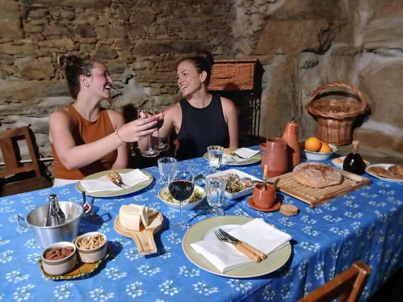 Ervedosa do Douro: Guided Walking Tour with Picnic Lunch - Discovering Ervedosa do Douro on a Guided Walk