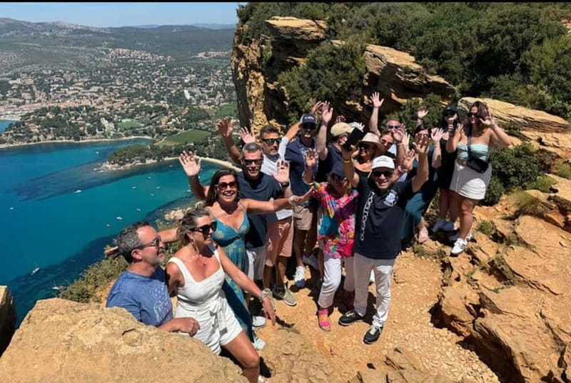 Escapade en cabriolet de Marseille à Cassis et La Ciotat - Admire La Ciotat’s Bay from 350 Meters Up