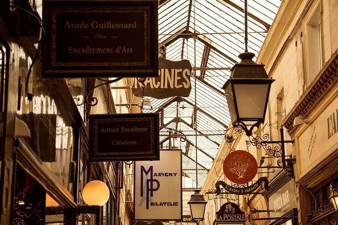 Escape Game in the Covered Passages in Paris - Ideal for Special Occasions and Group Sizes