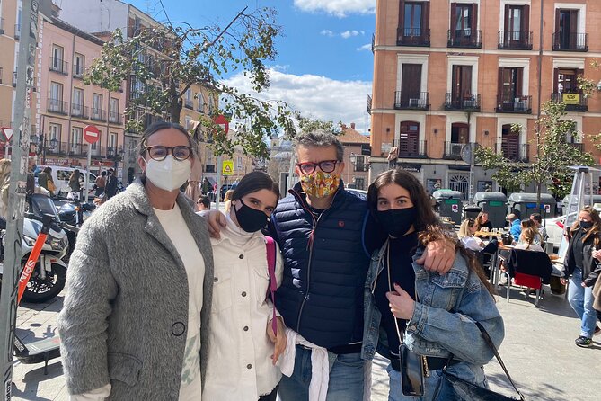 Escape game Madrid, chase the killer - Flexibility and Cancellation Policies for Peace of Mind