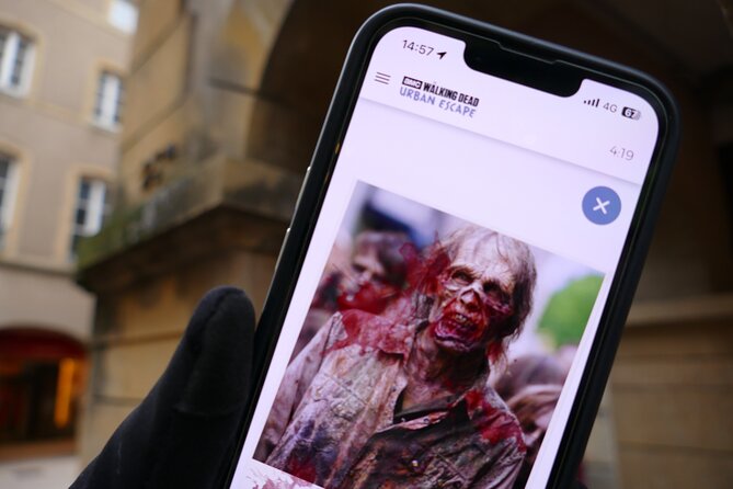 Escape Game Team The Walking Dead theme apocalypse in Angers - Experience Highlights: Meeting Iconic Characters and Making Critical Choices