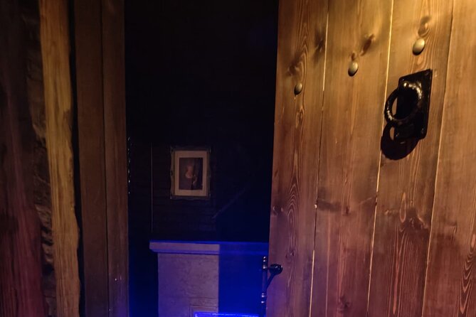 Escape Game Vampires The Last Night - Key Points