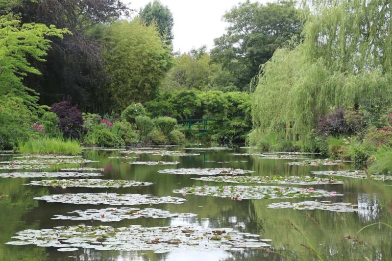 Escape to Giverny in the footsteps of Monet, departing from Le Havre - Comfortable Private Transport from Le Havre to Normandys Artistic Heart