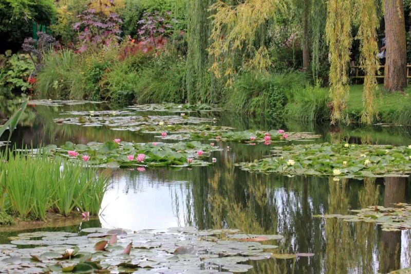 Escape to Giverny in the footsteps of Monet, departing from Le Havre - Strolling Through Givernys Village Streets and Local Shops