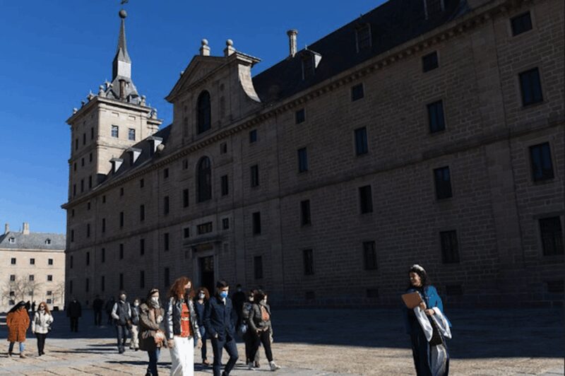 Escorial & Valley of the Fallen: Private tour from Madrid - Exploring the Monastery of San Lorenzo de El Escorial
