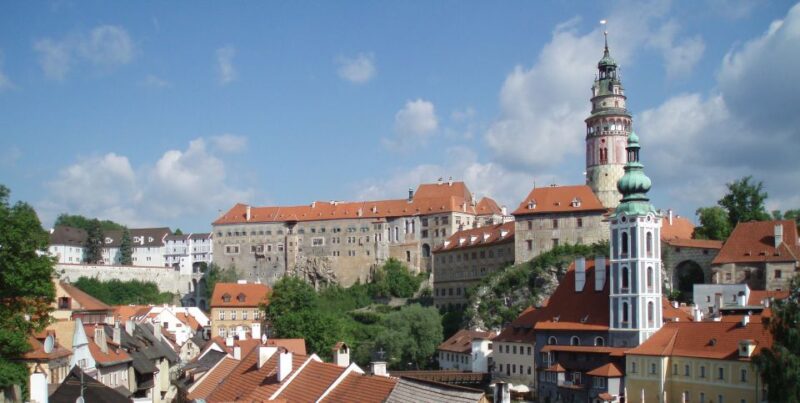 eský Krumlov: 2 Hour Private Walking Tour with Guide - Key Points