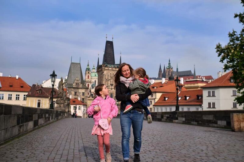 eský Krumlov Family Tour: A Private Walk Through History - Explore Eský Krumlov with a Private Family Tour