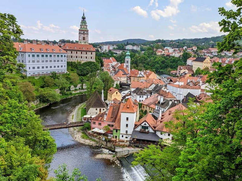eský Krumlov: Private Day Trip from Prague with Local Guide - Explore Cesky Krumlov with a Private Guide from Prague