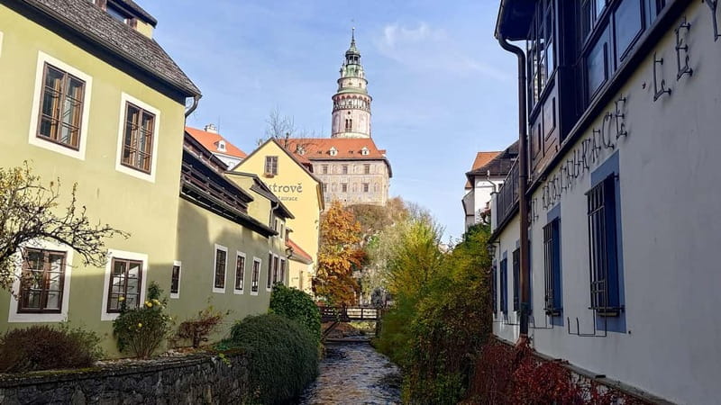 eský Krumlov: Private Day Trip from Prague with Local Guide - Visiting the Monastery Museum and Its Hidden Treasures